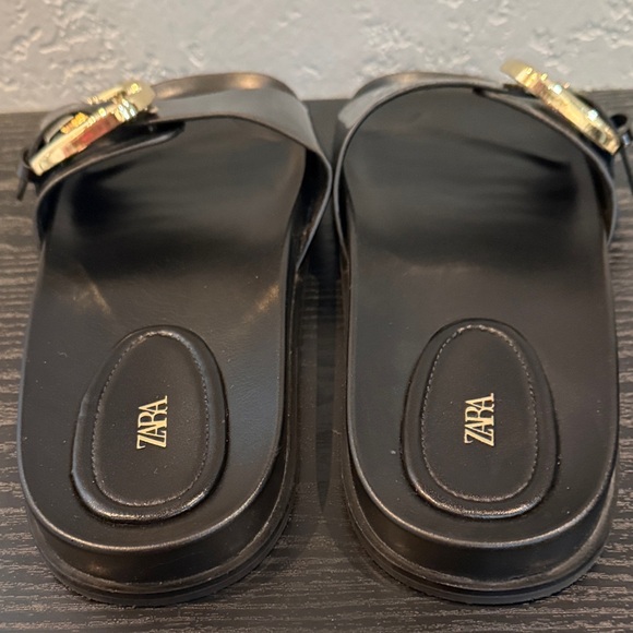 Zara Black Sandals with Gold Accent - Picture 7 of 17